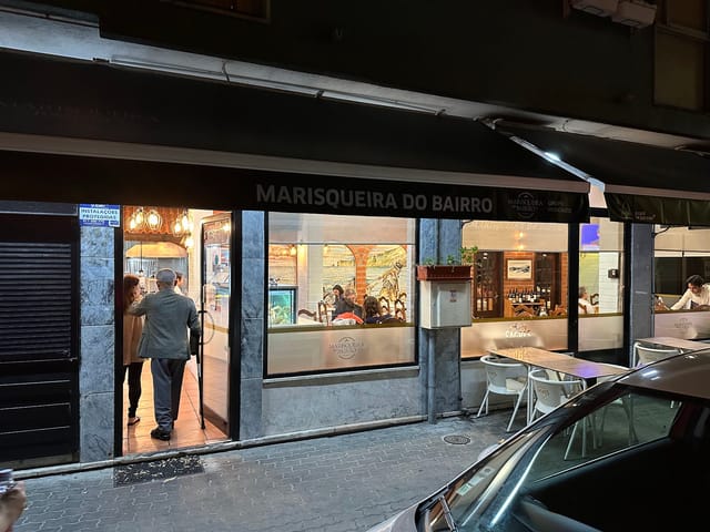 Marisqueira do Bairro Fachada e entrada da pizzaria